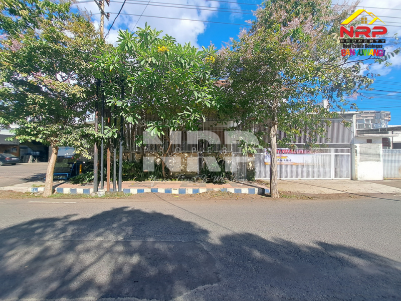 Dijual Rumah Megah 2 Lantai di Tepi Jl. Gajah Mada - Banyuwangi Dijual Rumah Megah 2 Lantai di Tepi Jl. Gajah Mada - Banyuwangi Dijual Rumah Megah 2 Lantai di Tepi Jl. Gajah Mada - Banyuwangi
Lokasi sangat strategis, terletak di pusat kota dan dekat dengan berbagai Fasilitas NRP BANYUWANGI