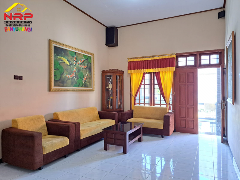 Dijual Rumah Megah dengan Posisi Hook di Pusat Kota Banyuwangi Dijual Rumah Megah dengan Posisi Hook di Pusat Kota Banyuwangi Dijual Rumah Megah dengan Posisi Hook di Pusat Kota Banyuwangi
100 Meter dari&nbsp; Jl. Brawijaya - Banyuwangi
Dekat dengan fasilitas pendidikan, NRP BANYUWANGI