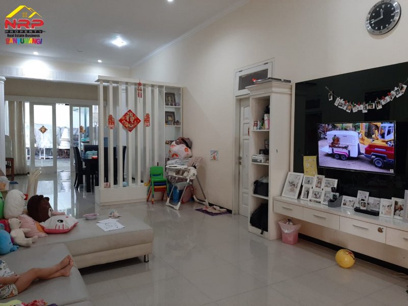 Dijual Rumah Megah siap Huni di Jl. Ikan Gurami, Karangrejo - Banyuwangi Dijual Rumah Megah siap Huni di Jl. Ikan Gurami, Karangrejo - Banyuwangi Dijual Rumah Megah siap Huni di Jl. Ikan Gurami, Karangrejo - Banyuwangi
Hunian strategis di Kota Banyuwangi sangat cocok untuk Hunian dan Usaha Home NRP BANYUWANGI