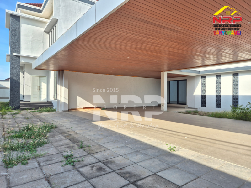 Dijual Rumah Mewah dan Baru di Kebalenan - Banyuwangi  Dijual Rumah Mewah dan Baru di Kebalenan - Banyuwangi  Dijual Rumah Mewah dan Baru di Kebalenan - Banyuwangi&nbsp;
Rumah mewah dengan desain modern, tampilan elegan, dan privasi yang lebih terjaga.
Rumah ini bisa NRP BANYUWANGI