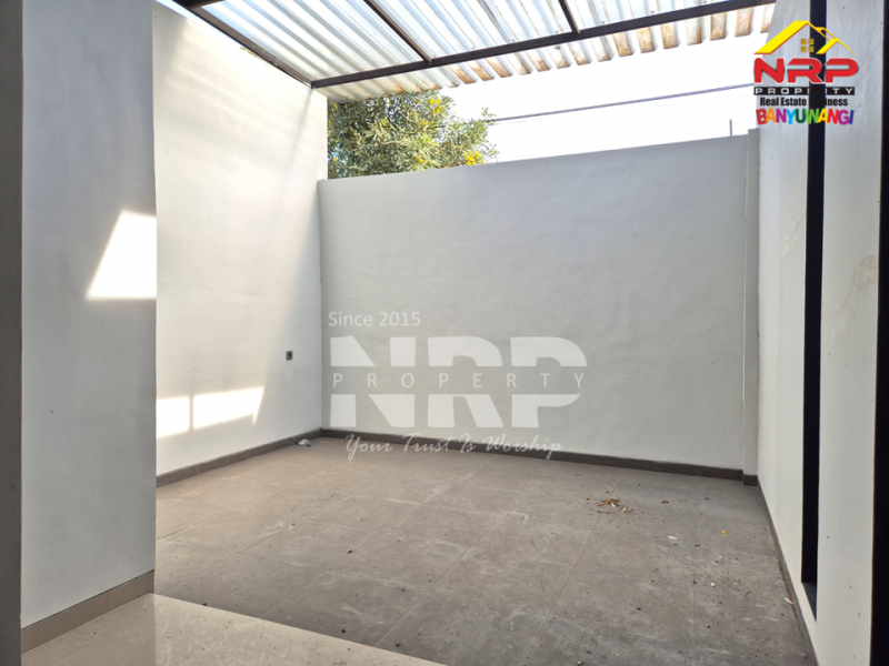 Dijual Rumah Mewah dan Baru di Kebalenan - Banyuwangi  Dijual Rumah Mewah dan Baru di Kebalenan - Banyuwangi  Dijual Rumah Mewah dan Baru di Kebalenan - Banyuwangi&nbsp;
Rumah mewah dengan desain modern, tampilan elegan, dan privasi yang lebih terjaga.
Rumah ini bisa NRP BANYUWANGI