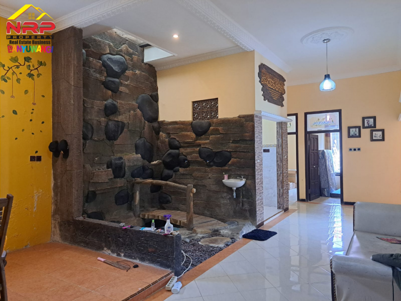 Dijual Rumah Mewah Hook Siap Huni 300 Meter dari Jl. Letkol Istiqlal - Banyuwangi  Dijual Rumah Mewah Hook Siap Huni 300 Meter dari Jl. Letkol Istiqlal - Banyuwangi  Dijual Rumah Mewah Hook Siap Huni 300 Meter dari Jl. Letkol Istiqlal - Banyuwangi
Berada di Lingkungan RSUD Blambangan, RS. Yasmin dan STIKES NRP BANYUWANGI