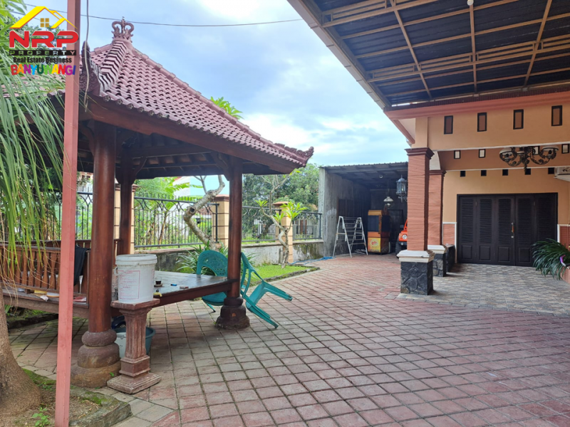 Dijual Rumah Mewah Hook Siap Huni 300 Meter dari Jl. Letkol Istiqlal - Banyuwangi  Dijual Rumah Mewah Hook Siap Huni 300 Meter dari Jl. Letkol Istiqlal - Banyuwangi  Dijual Rumah Mewah Hook Siap Huni 300 Meter dari Jl. Letkol Istiqlal - Banyuwangi
Berada di Lingkungan RSUD Blambangan, RS. Yasmin dan STIKES NRP BANYUWANGI