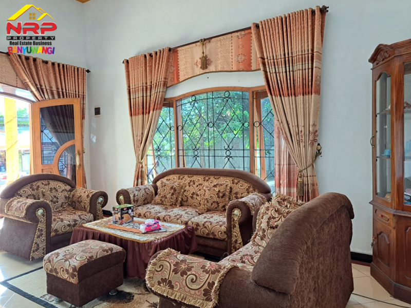 Dijual Rumah Mewah Siap Huni di Pengantigan, Rogojampi - Banyuwangi Dijual Rumah Mewah Siap Huni di Pengantigan, Rogojampi - Banyuwangi ijual Rumah Mewah Siap Huni di Pengantigan, Rogojampi - Banyuwangi
Lokasi Strategis dekat dengan fasilitas perbelanjaan dan pasar rogojampi
Lingkungan aman, NRP BANYUWANGI