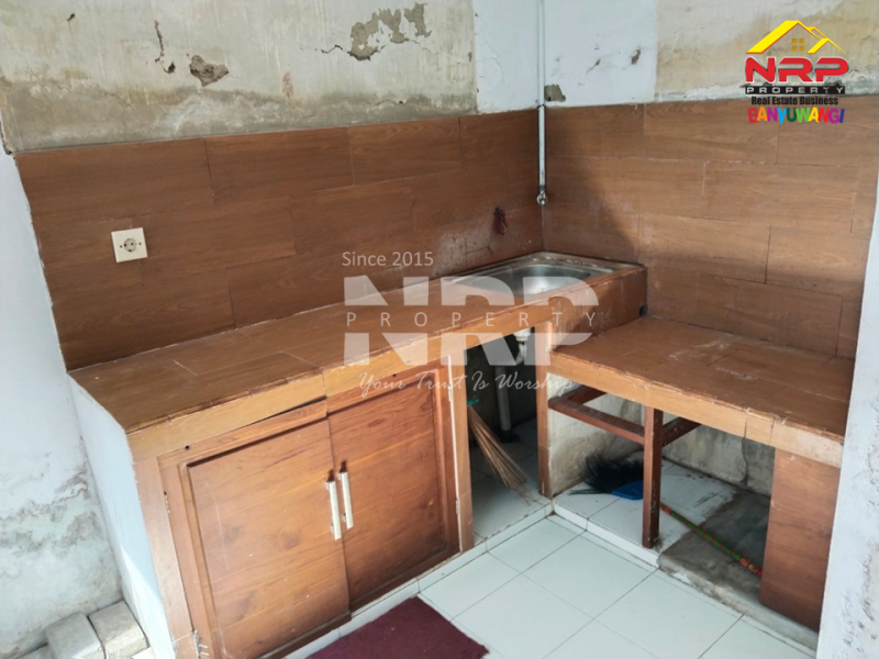 Dijual Rumah Minimal siap huni kawasan Perumahan di Kalipuro - Banyuwangi  Jual rumah banyuwangi kota 200 jutaan  Dijual Rumah Minimal siap huni kawasan Perumahan di Kalipuro - Banyuwangi&nbsp;
Lokasi strategis dekat dengan fasilitas pendidikan&nbsp;
Lingkungan asri, NRP BANYUWANGI
