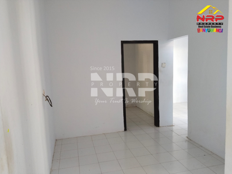 Dijual Rumah Minimal siap huni kawasan Perumahan di Kalipuro - Banyuwangi  Jual rumah banyuwangi kota 200 jutaan  Dijual Rumah Minimal siap huni kawasan Perumahan di Kalipuro - Banyuwangi&nbsp;
Lokasi strategis dekat dengan fasilitas pendidikan&nbsp;
Lingkungan asri, NRP BANYUWANGI