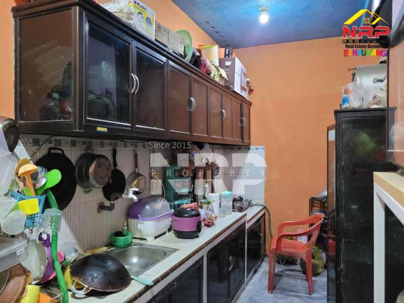 Dijual Rumah Minimalis 1,5 Lantai di Bulusan - Banyuwangi.  Dijual Rumah Minimalis 1,5 Lantai di Bulusan - Banyuwangi.  Dijual Rumah Minimalis 1,5 Lantai di Bulusan - Banyuwangi.&nbsp;
Berada dikawasan perumahan padat penduduk, Tidak jauh dari kota hanya 15 menitan&nbsp;
Dekat NRP BANYUWANGI