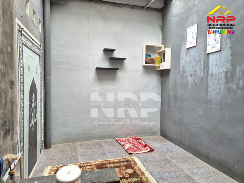 Dijual Rumah Minimalis 1,5 Lantai Siap Huni Di Banyuwangi Kota  Dijual Rumah Minimalis 1,5 Lantai Siap Huni Di Banyuwangi Kota  Dijual Rumah Minimalis 1,5 Lantai Siap Huni Di Banyuwangi Kota&nbsp;
Hunian Strategis Pusat Kota dengan Lingkungan sejuk, asri dan mudah diakses

LT/LB : NRP BANYUWANGI