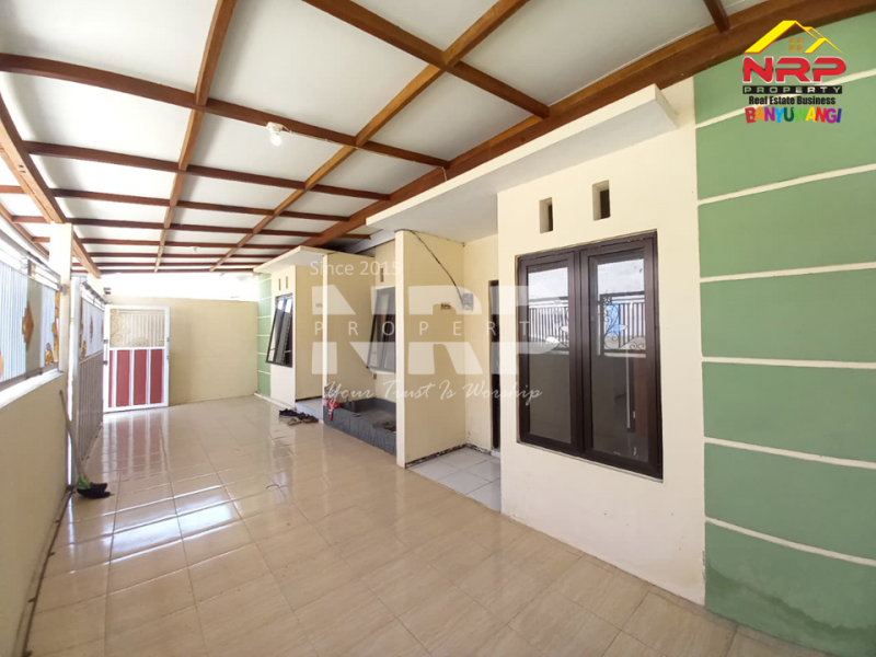 DIJUAL Rumah Minimalis 2 Kavling di Kebalenan- Banyuwangi  DIJUAL Rumah Minimalis 2 Kavling di Kebalenan- Banyuwangi  DIJUAL Rumah Minimalis 2 Kavling di Kebalenan- Banyuwangi&nbsp;
Hunian berada di kawasan perumahan, Lingkungan Asri, nyaman dan aman.&nbsp;

LT/LB : 120/100 NRP BANYUWANGI