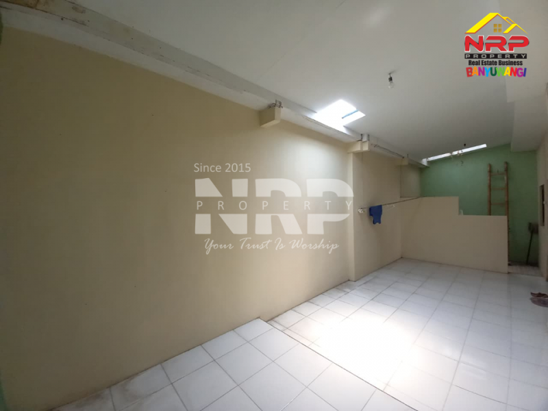DIJUAL Rumah Minimalis 2 Kavling di Kebalenan- Banyuwangi  DIJUAL Rumah Minimalis 2 Kavling di Kebalenan- Banyuwangi  DIJUAL Rumah Minimalis 2 Kavling di Kebalenan- Banyuwangi&nbsp;
Hunian berada di kawasan perumahan, Lingkungan Asri, nyaman dan aman.&nbsp;

LT/LB : 120/100 NRP BANYUWANGI