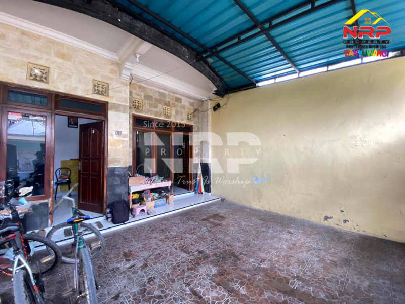 Dijual Rumah Minimalis 2 Lantai di Genteng Banyuwangi  Dijual Rumah Minimalis 2 Lantai di Genteng Banyuwangi  Dijual Rumah Minimalis 2 Lantai di Genteng Banyuwangi&nbsp;
250 Meter dari Jl. Raya Kembiritan Genteng, Cocok untuk hunian milenial. One Get Sistem dengan NRP BANYUWANGI