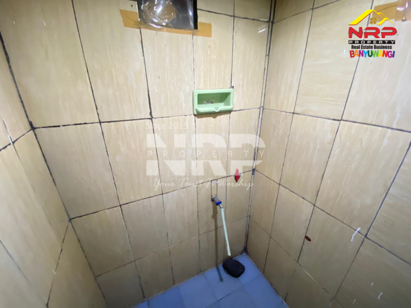 Dijual Rumah Minimalis 2 Lantai di Genteng Banyuwangi  Dijual Rumah Minimalis 2 Lantai di Genteng Banyuwangi  Dijual Rumah Minimalis 2 Lantai di Genteng Banyuwangi&nbsp;
250 Meter dari Jl. Raya Kembiritan Genteng, Cocok untuk hunian milenial. One Get Sistem dengan NRP BANYUWANGI