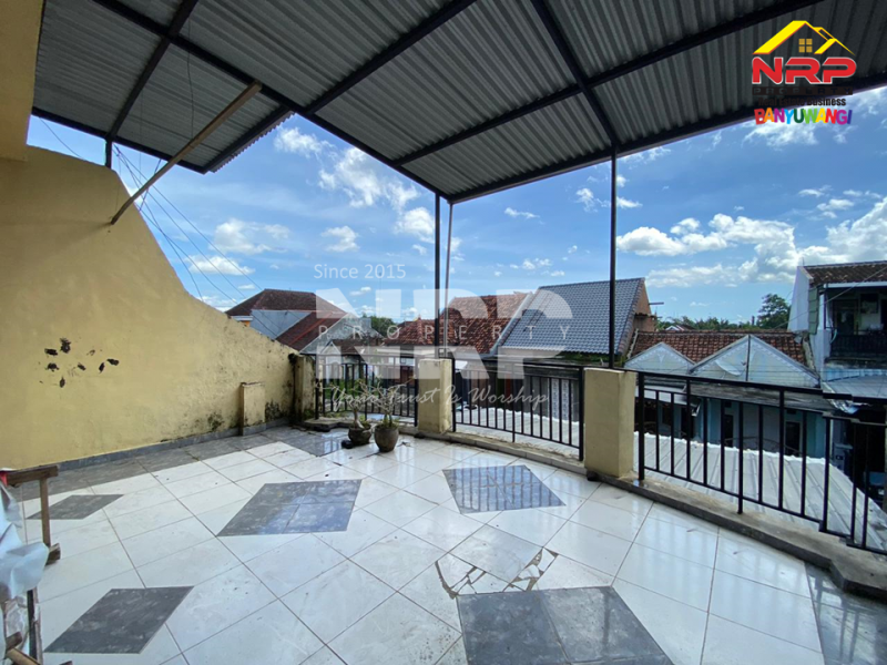 Dijual Rumah Minimalis 2 Lantai di Genteng Banyuwangi  Dijual Rumah Minimalis 2 Lantai di Genteng Banyuwangi  Dijual Rumah Minimalis 2 Lantai di Genteng Banyuwangi&nbsp;
250 Meter dari Jl. Raya Kembiritan Genteng, Cocok untuk hunian milenial. One Get Sistem dengan NRP BANYUWANGI