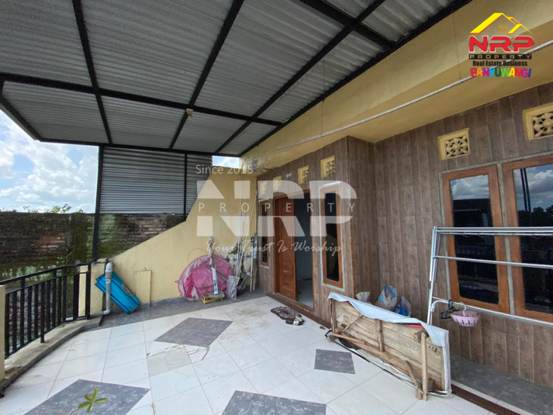 Dijual Rumah Minimalis 2 Lantai di Genteng Banyuwangi  Dijual Rumah Minimalis 2 Lantai di Genteng Banyuwangi  Dijual Rumah Minimalis 2 Lantai di Genteng Banyuwangi&nbsp;
250 Meter dari Jl. Raya Kembiritan Genteng, Cocok untuk hunian milenial. One Get Sistem dengan NRP BANYUWANGI