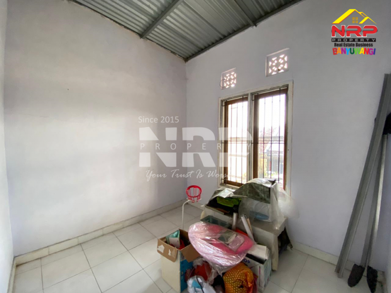 Dijual Rumah Minimalis 2 Lantai di Genteng Banyuwangi  Dijual Rumah Minimalis 2 Lantai di Genteng Banyuwangi  Dijual Rumah Minimalis 2 Lantai di Genteng Banyuwangi&nbsp;
250 Meter dari Jl. Raya Kembiritan Genteng, Cocok untuk hunian milenial. One Get Sistem dengan NRP BANYUWANGI