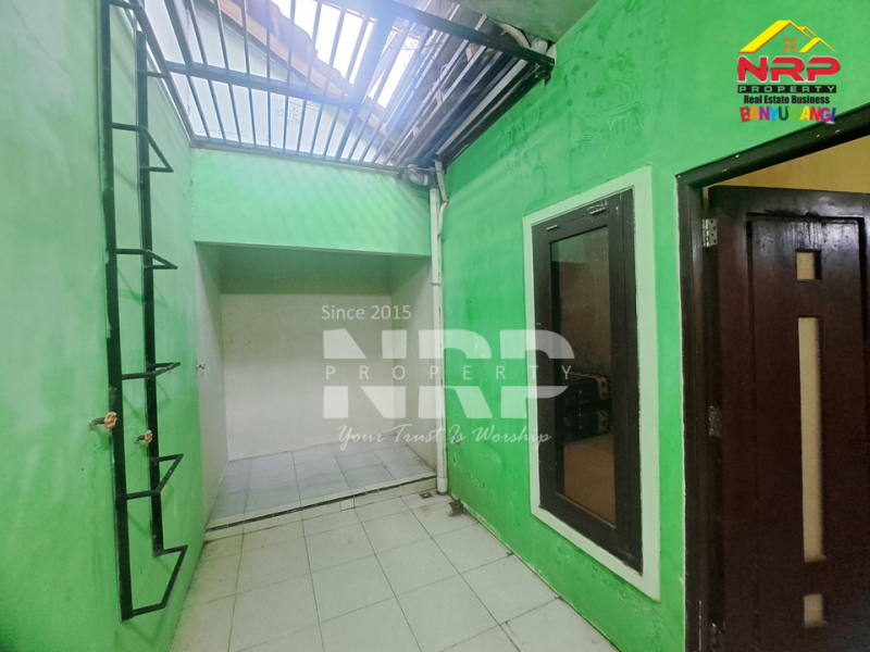 Dijual Rumah Minimalis 200 jutaan di Klatak - Banyuwangi  Dijual Rumah Minimalis 200 jutaan di Klatak - Banyuwangi  Dijual Rumah Minimalis 200 jutaan di Klatak - Banyuwangi&nbsp;
Terletak di Lingkungan Hotel ( Mahkota Plengkung, Mirah Hotel, Berlian Abadi, Permata Indah NRP BANYUWANGI