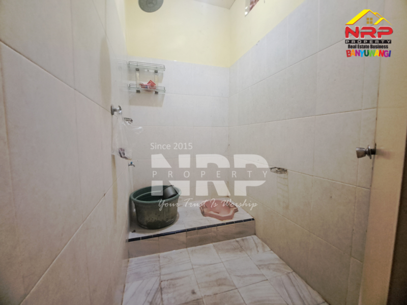 Dijual Rumah Minimalis 200 jutaan di Klatak - Banyuwangi  Dijual Rumah Minimalis 200 jutaan di Klatak - Banyuwangi  Dijual Rumah Minimalis 200 jutaan di Klatak - Banyuwangi&nbsp;
Terletak di Lingkungan Hotel ( Mahkota Plengkung, Mirah Hotel, Berlian Abadi, Permata Indah NRP BANYUWANGI