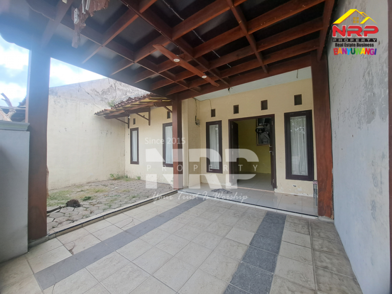 Dijual Rumah Minimalis 200 jutaan di Klatak - Banyuwangi  Dijual Rumah Minimalis 200 jutaan di Klatak - Banyuwangi  Dijual Rumah Minimalis 200 jutaan di Klatak - Banyuwangi&nbsp;
Terletak di Lingkungan Hotel ( Mahkota Plengkung, Mirah Hotel, Berlian Abadi, Permata Indah NRP BANYUWANGI
