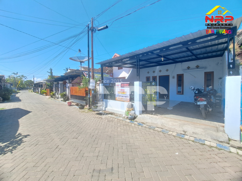 Dijual Rumah  Minimalis 200 jutaan di Sobo - Banyuwangi  Dijual Rumah  Minimalis 200 jutaan di Sobo - Banyuwangi  Dijual Rumah&nbsp; Minimalis 200 jutaan di Sobo - Banyuwangi&nbsp;
Hunian strategis, kawasan perumahan,&nbsp;
Dekat dengan Fasilitas Pendidikan, Pusat NRP BANYUWANGI