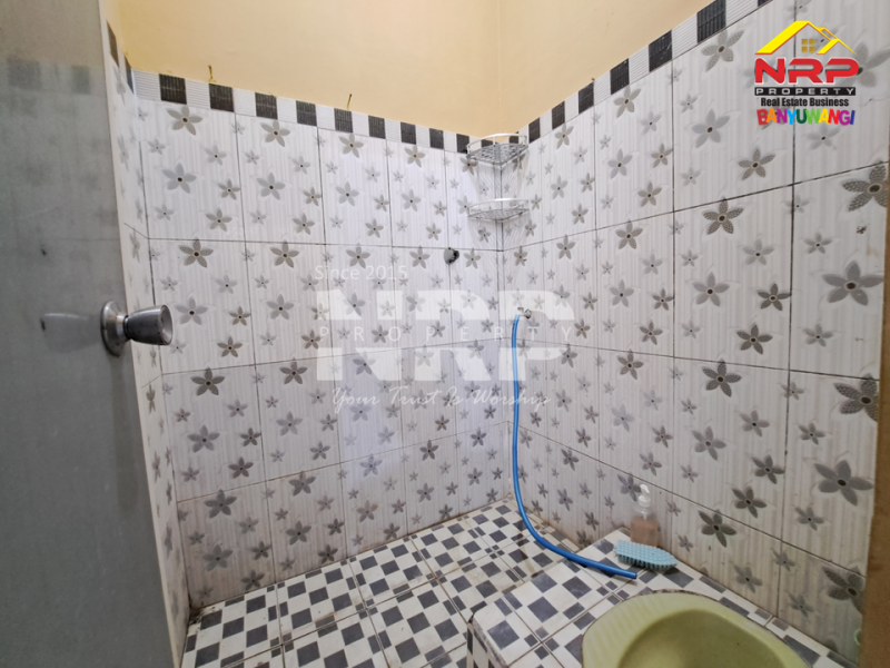 Dijual rumah minimalis 300 Jutaan di Karangrejo Banyuwangi  Dijual rumah minimalis 300 Jutaan di Karangrejo Banyuwangi  Nikmati kenyamanan minimalis di Tengah Kota Banyuwangi.&nbsp;
Hunian ideal untuk keluarga tercinta! Terletak di kawasan bisnis aktif, ramai dan padat NRP BANYUWANGI