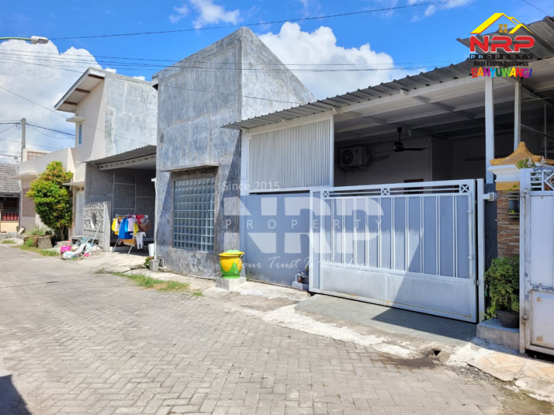 Dijual Rumah Minimalis cantik di Kebalenan - Banyuwangi  Dijual Rumah Minimalis cantik di Kebalenan - Banyuwangi  Dijual Rumah Minimalis cantik di Kebalenan - Banyuwangi&nbsp;
Hunian berada di kawasan perumahan, Lingkungan Asri, nyaman dan aman.&nbsp;

LT/LB : 60/36 NRP BANYUWANGI