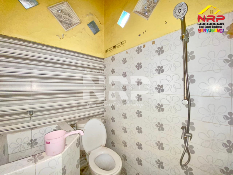 Dijual rumah minimalis di Genteng, Banyuwangi.  Dijual rumah minimalis di Gambiran - Genteng, Banyuwangi.  Dijual rumah minimalis di Gambiran- Genteng, Banyuwangi.&nbsp;

cocok untuk hunian keluarga yang mengutamakan kenyamanan dan lokasi strategis.&nbsp;
Desain NRP BANYUWANGI