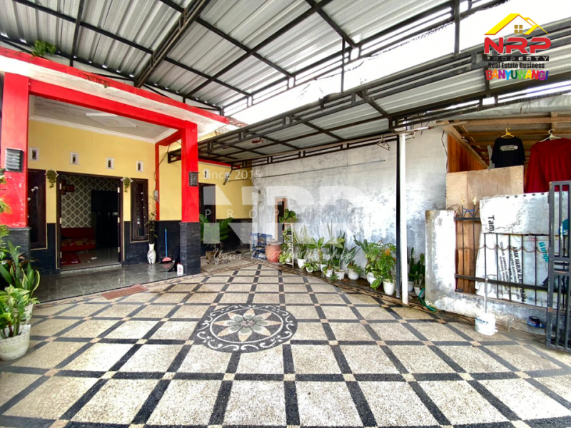 Dijual rumah minimalis di Genteng, Banyuwangi.  Dijual rumah minimalis di Gambiran - Genteng, Banyuwangi.  Dijual rumah minimalis di Gambiran- Genteng, Banyuwangi.&nbsp;

cocok untuk hunian keluarga yang mengutamakan kenyamanan dan lokasi strategis.&nbsp;
Desain NRP BANYUWANGI
