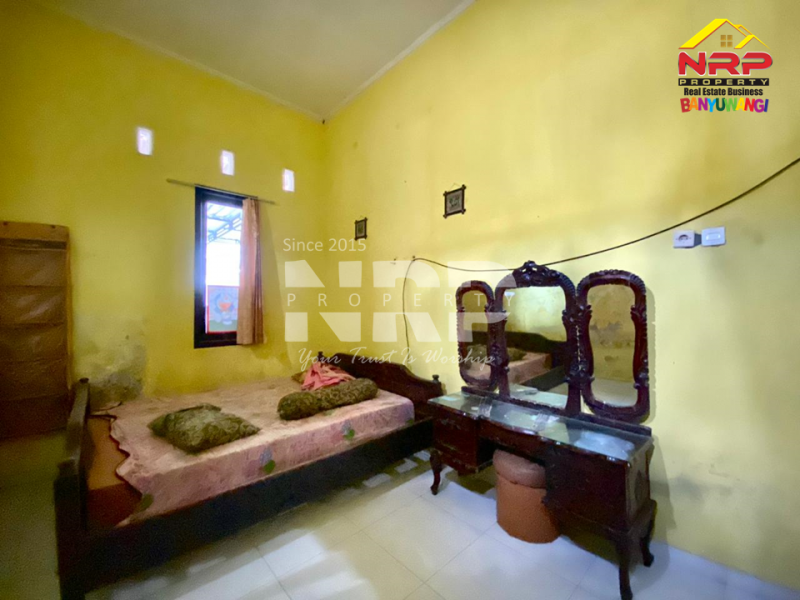Dijual rumah minimalis di Genteng, Banyuwangi.  Dijual rumah minimalis di Gambiran - Genteng, Banyuwangi.  Dijual rumah minimalis di Gambiran- Genteng, Banyuwangi.&nbsp;

cocok untuk hunian keluarga yang mengutamakan kenyamanan dan lokasi strategis.&nbsp;
Desain NRP BANYUWANGI