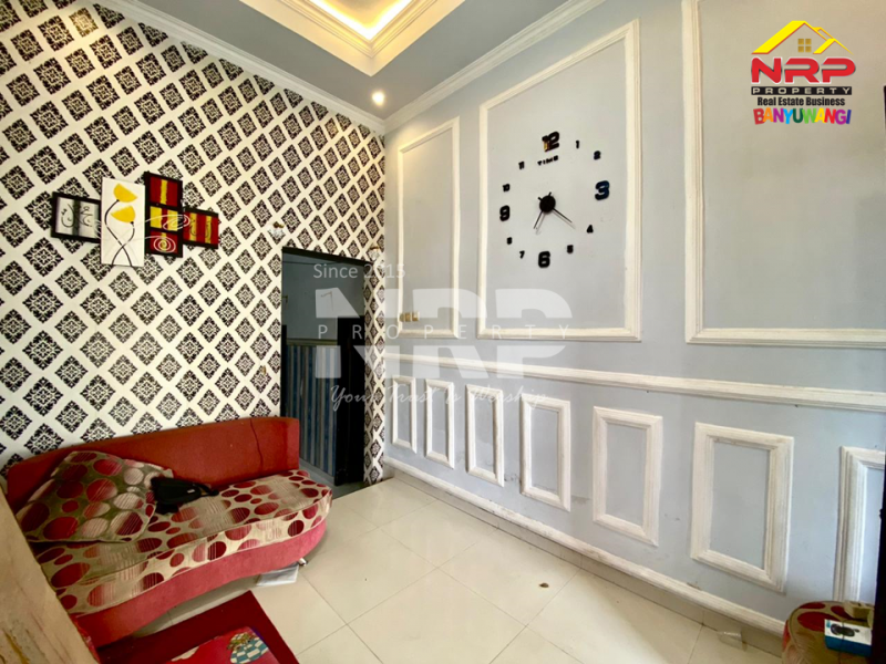 Dijual rumah minimalis di Genteng, Banyuwangi.  Dijual rumah minimalis di Gambiran - Genteng, Banyuwangi.  Dijual rumah minimalis di Gambiran- Genteng, Banyuwangi.&nbsp;

cocok untuk hunian keluarga yang mengutamakan kenyamanan dan lokasi strategis.&nbsp;
Desain NRP BANYUWANGI