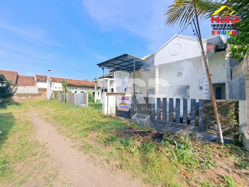 Dijual Rumah Minimalis di Jl. Mendut - Banyuwangi  Dijual Rumah Minimalis di Jl. Mendut - Banyuwangi  Dijual Rumah Minimalis di Jl. Mendut - Banyuwangi&nbsp;
Hunian Nyaman di Pusat Kota Banyuwangi.
Lokasi Sangat Strategis, dekat Kawasan Bisnis, Kantor NRP BANYUWANGI