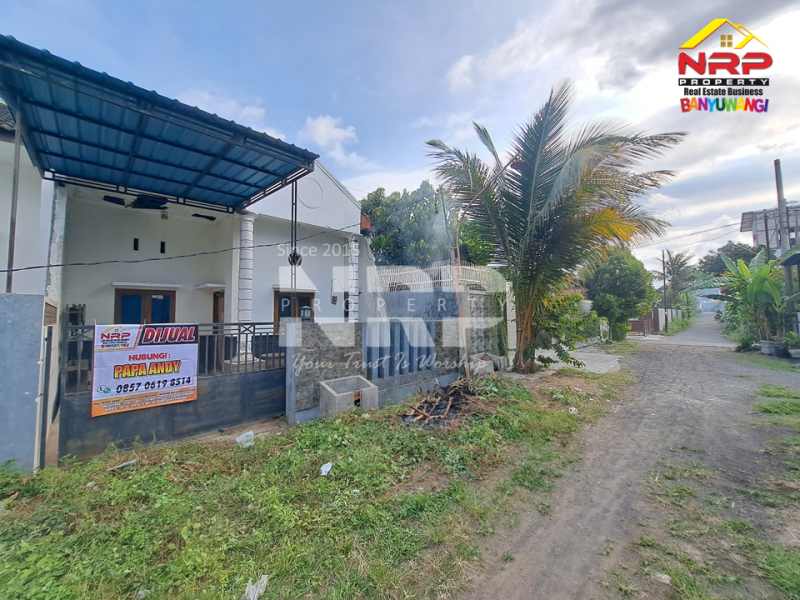 Dijual Rumah Minimalis di Jl. Mendut - Banyuwangi  Dijual Rumah Minimalis di Jl. Mendut - Banyuwangi  Dijual Rumah Minimalis di Jl. Mendut - Banyuwangi&nbsp;
Hunian Nyaman di Pusat Kota Banyuwangi.
Lokasi Sangat Strategis, dekat Kawasan Bisnis, Kantor NRP BANYUWANGI