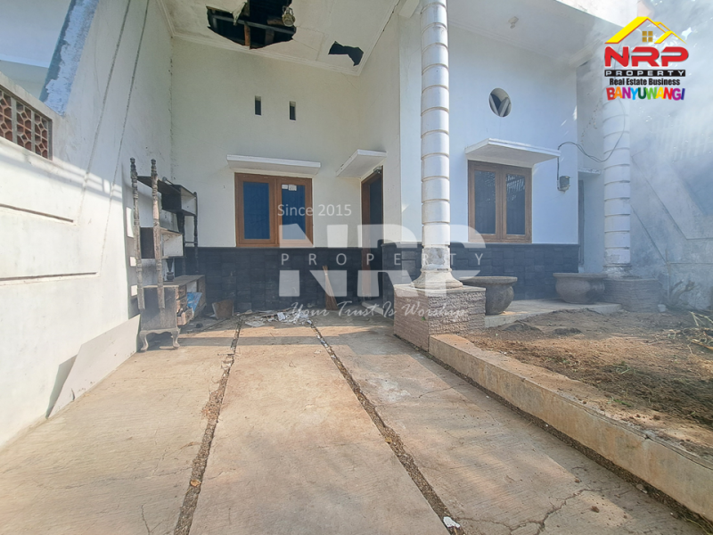 Dijual Rumah Minimalis di Jl. Mendut - Banyuwangi  Dijual Rumah Minimalis di Jl. Mendut - Banyuwangi  Dijual Rumah Minimalis di Jl. Mendut - Banyuwangi&nbsp;
Hunian Nyaman di Pusat Kota Banyuwangi.
Lokasi Sangat Strategis, dekat Kawasan Bisnis, Kantor NRP BANYUWANGI