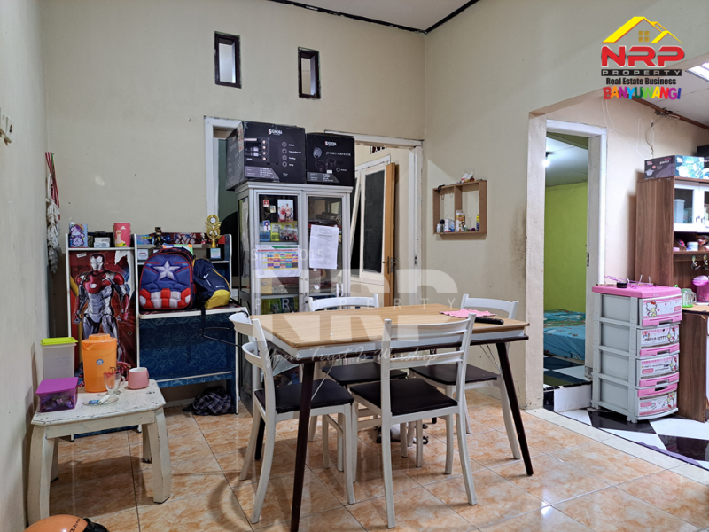 Dijual Rumah Minimalis di Kawasan Perumahan Elit Klatak - Banyuwangi  Dijual Rumah 300 Jutaan di Klatak Banyuwangi  Dijual Rumah Minimalis di Kawasan Perumahan Elit Klatak - Banyuwangi&nbsp;
One get sistem dengan Security. Dekat dengan Kawasan Hotel dan Resto NRP BANYUWANGI