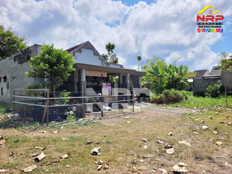 Dijual Rumah Minimalis di Kebalenan - Banyuwangi  Dijual Rumah Minimalis di Kebalenan - Banyuwangi  Dijual Rumah Minimalis di Kebalenan - Banyuwangi&nbsp;
meskipun aksesnya masih tanah, lokasinya terus berkembang dan berada di pusat kota

LT : 200 m2
LB : NRP BANYUWANGI