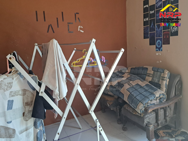 Dijual Rumah Minimalis di Kertosari - Banyuwangi  Dijual rumah di banyuwangi kota  Dijual Rumah Minimalis di Kertosari - Banyuwangi&nbsp;
Dekat Fasilitas Pendidikan, Pebelanjaan, pertokoan dan sentra kuliner,

LT/LB : 120/36 M2 NRP BANYUWANGI