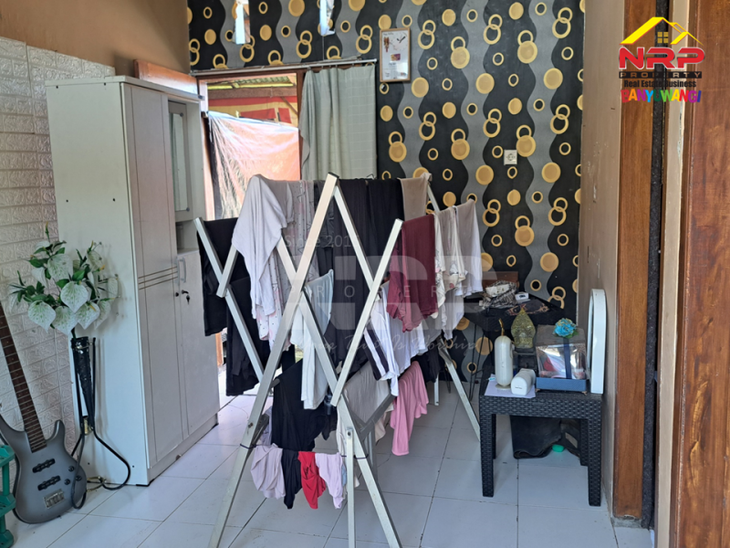 Dijual Rumah Minimalis di Kertosari - Banyuwangi  Dijual rumah di banyuwangi kota  Dijual Rumah Minimalis di Kertosari - Banyuwangi&nbsp;
Dekat Fasilitas Pendidikan, Pebelanjaan, pertokoan dan sentra kuliner,

LT/LB : 120/36 M2 NRP BANYUWANGI
