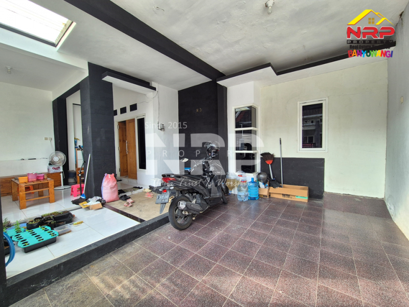 Dijual Rumah Minimalis di Mendut Regency - Banyuwangi   Dijual Rumah Minimalis di Mendut Regency - Banyuwangi   Dijual Rumah Minimalis di Mendut Regency - Banyuwangi&nbsp;&nbsp;
Lingkungan perumahan aman, tenang, dan akses mudah kemana-mana.&nbsp;
Perumahan di pusat NRP BANYUWANGI