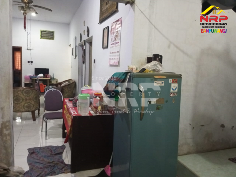 Dijual Rumah Minimalis di Perum. GGM Klatak - Banyuwangi  Dijual Rumah Minimalis di Perum. GGM Klatak - Banyuwangi  Dijual Rumah Minimalis di Perum. GGM Klatak - Banyuwangi&nbsp;
Lokasi Rumah Hook, sangat nyaman untuk tempat tinggal&nbsp;

LT/LB : 98/98 M2 SHM
Dilengkapi NRP BANYUWANGI