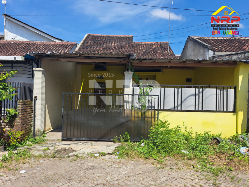 Dijual Rumah Minimalis di Perum. GPI Rogojampi - Banyuwangi Jual rumah 100 jutaan di banyuwangi rogojampi  Dijual Rumah Minimalis di Perum. GPI Rogojampi - Banyuwangi
Hunian Strategis dekat dengan fasilitas perbelanjaan dan pasar rogojampi

Luas Tanah : 84 NRP BANYUWANGI