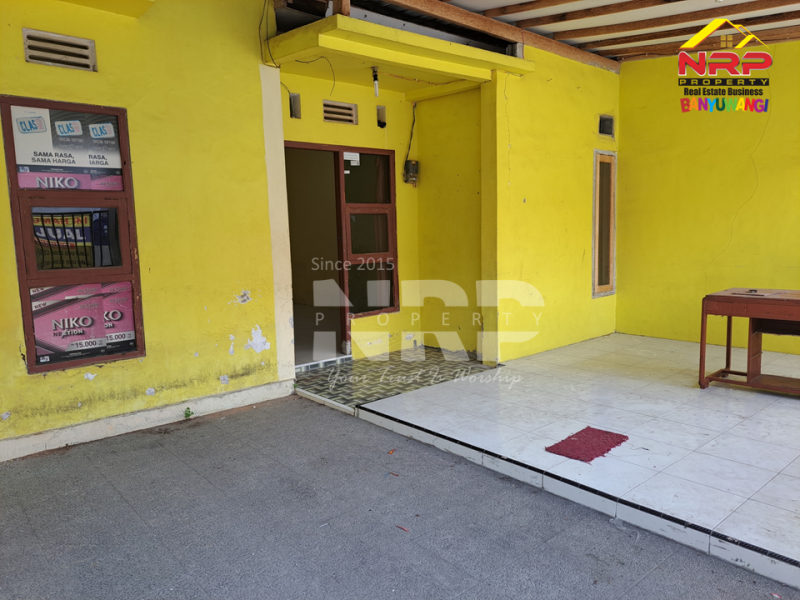 Dijual Rumah Minimalis di Perum. GPI Rogojampi - Banyuwangi Jual rumah 100 jutaan di banyuwangi rogojampi  Dijual Rumah Minimalis di Perum. GPI Rogojampi - Banyuwangi
Hunian Strategis dekat dengan fasilitas perbelanjaan dan pasar rogojampi

Luas Tanah : 84 NRP BANYUWANGI