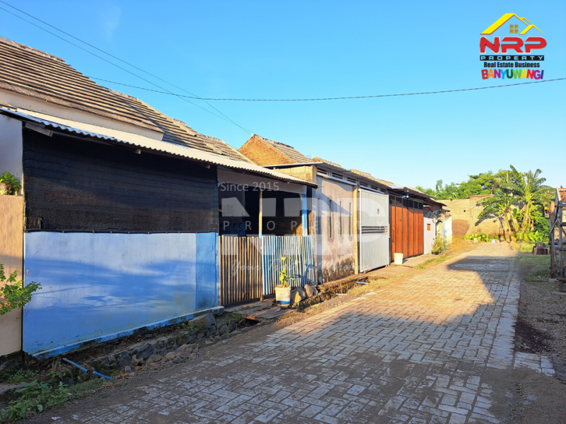 Dijual Rumah Minimalis di Perum. Mentari Kertosari- Banyuwangi  Dijual Rumah Minimalis di Perum. Mentari Kertosari- Banyuwangi  Dijual/Operkredit Rumah Minimalis di Perum. Mentari Kertosari- Banyuwangi&nbsp;
Hunian di Tengah Kota Banyuwangi, Dekat dengan Klenteng dan Pasar NRP BANYUWANGI