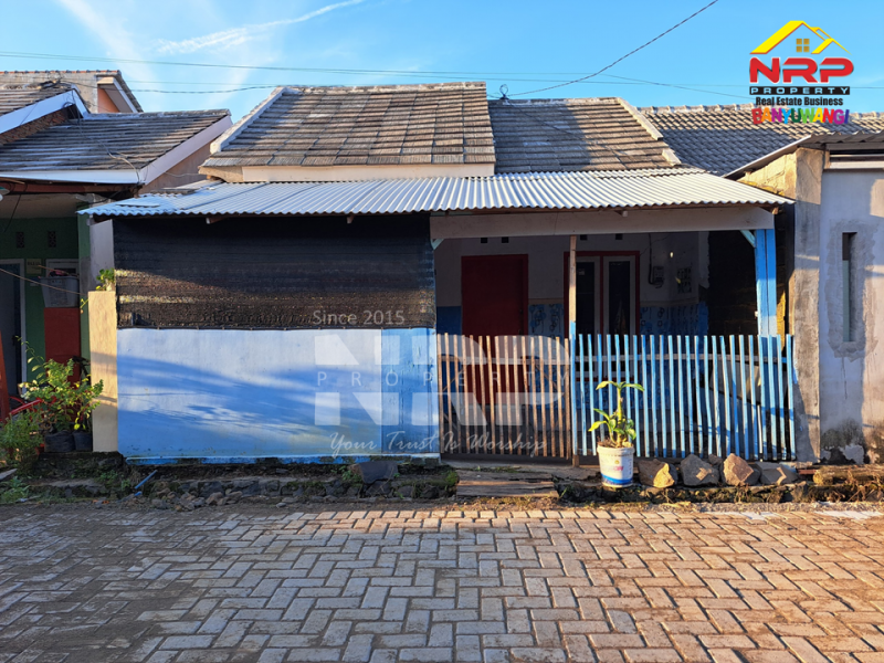 Dijual Rumah Minimalis di Perum. Mentari Kertosari- Banyuwangi  Dijual Rumah Minimalis di Perum. Mentari Kertosari- Banyuwangi  Dijual/Operkredit Rumah Minimalis di Perum. Mentari Kertosari- Banyuwangi&nbsp;
Hunian di Tengah Kota Banyuwangi, Dekat dengan Klenteng dan Pasar NRP BANYUWANGI