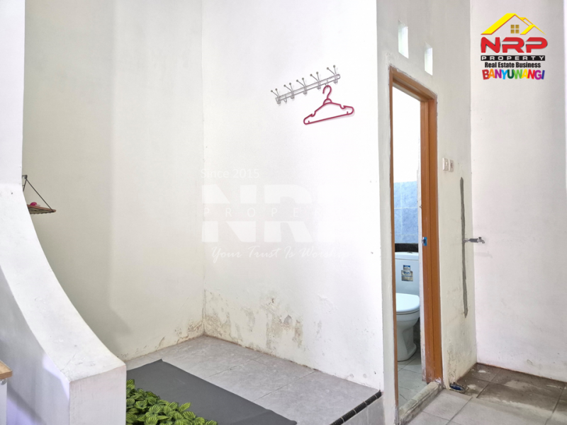 Dijual Rumah Minimalis Hook 200 Jutaan Kawasan Perumahan di Tamanbaru - Banyuwangi Dijual Rumah Minimalis Hook 200 Jutaan Kawasan Perumahan di Tamanbaru - Banyuwangi Dijual Rumah Minimalis Hook 200 Jutaan Kawasan Perumahan di Tamanbaru - Banyuwangi
Lokasi di Pusat Kota Banyuwangi. Belakang Kampus Untag&nbsp;
Sangat Cocok NRP BANYUWANGI