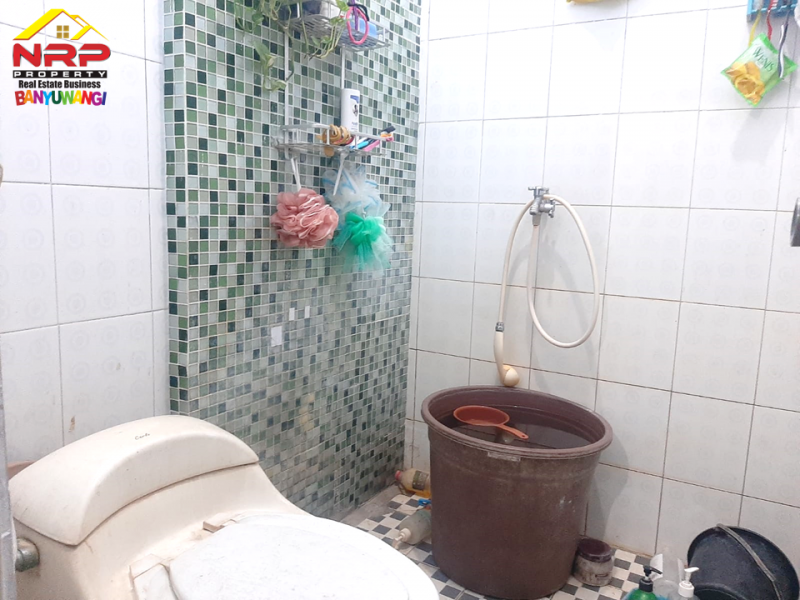 Dijual Rumah Minimalis Hook Siap Huni di Jl. Agus Salim - Banyuwangi Dijual Rumah Minimalis Hook Siap Huni di Jl. Agus Salim - Banyuwangi Dijual Rumah Minimalis Hook Siap Huni di Jl. Agus Salim - Banyuwangi
Lokasi Strategis Cocok Untuk Hunian.&nbsp;

Luas Tanah : 132 m2 SHM
Luas Bangunan : NRP BANYUWANGI