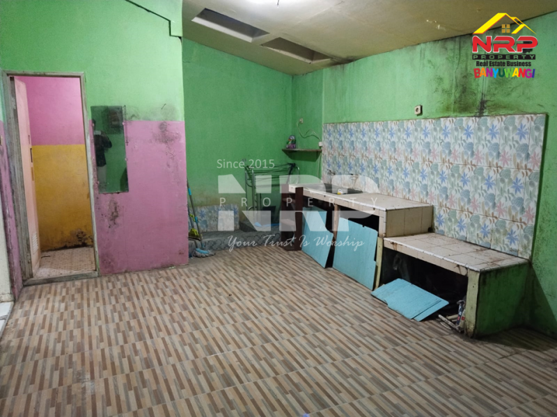 Dijual Rumah minimalis murah di Kertosari Banyuwangi  Dijual Rumah minimalis murah di Kertosari Banyuwangi  Dijual Rumah minimalis murah di Kertosari Banyuwangi&nbsp;
Terletak di kawasan bisnis aktif, ramai dan padat penduduk.&nbsp;
Lokasi sangat dekat dengan NRP BANYUWANGI