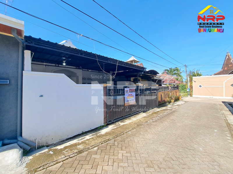Dijual Rumah Minimalis Siap Huni di Belakang Hotel Kokoon Banyuwangi  Dijual Rumah Minimalis Siap Huni di Belakang Hotel Kokoon Banyuwangi  Dijual Rumah Minimalis Siap Huni di Belakang Hotel Kokoon Banyuwangi&nbsp;
Lokasi Strategis, Nyaman, Sejuk dan Asri. Dekat dengan kawasan wisata Banyuwangi NRP BANYUWANGI