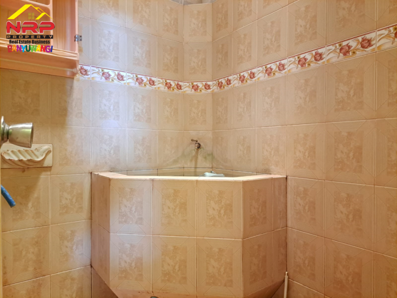 Dijual Rumah Minimalis Siap Huni di Busek, Rogojampi - Banyuwangi Dijual Rumah Minimalis Siap Huni di Busek, Rogojampi - Banyuwangi Dijual Rumah Minimalis Siap Huni di Busek, Rogojampi - Banyuwangi
Lingkungan aman,nyaman dan asri. Dekat dengan fasilitas pendidikan dan pasar NRP BANYUWANGI