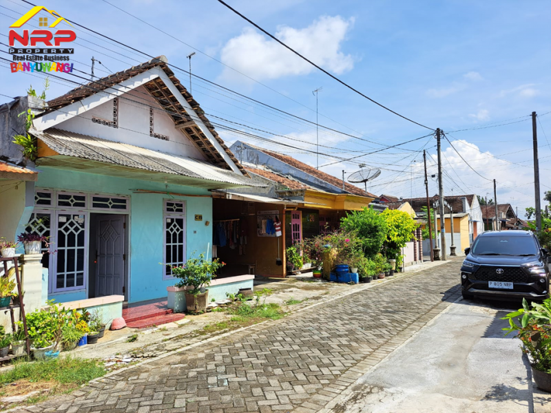 Dijual Rumah Minimalis Siap Huni di Busek, Rogojampi - Banyuwangi Dijual Rumah Minimalis Siap Huni di Busek, Rogojampi - Banyuwangi Dijual Rumah Minimalis Siap Huni di Busek, Rogojampi - Banyuwangi
Lingkungan aman,nyaman dan asri. Dekat dengan fasilitas pendidikan dan pasar NRP BANYUWANGI