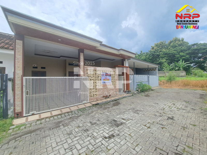 Dijual Rumah Minimalis Siap Huni di Kebalenan - Banyuwangi  Dijual Rumah Minimalis Siap Huni di Kebalenan - Banyuwangi  Dijual Rumah Minimalis Siap Huni di Kebalenan - Banyuwangi&nbsp;
Perumahan Exclusive Pusat Kota dengan Lingkungan Aman dan Nyaman
Keamanan 24 Jam dengan NRP BANYUWANGI