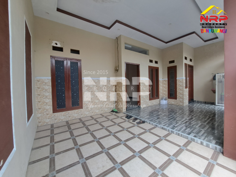 Dijual Rumah Minimalis Siap Huni di Kebalenan - Banyuwangi  Dijual Rumah Minimalis Siap Huni di Kebalenan - Banyuwangi  Dijual Rumah Minimalis Siap Huni di Kebalenan - Banyuwangi&nbsp;
Perumahan Exclusive Pusat Kota dengan Lingkungan Aman dan Nyaman
Keamanan 24 Jam dengan NRP BANYUWANGI
